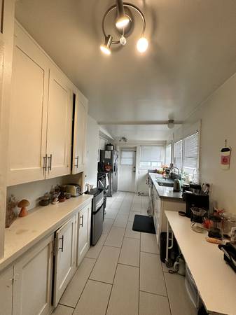 $1,145 / 3br - Room available! Cozy house in Hollywood w/ 2 young professionals! (Hollywood)63840110878211124