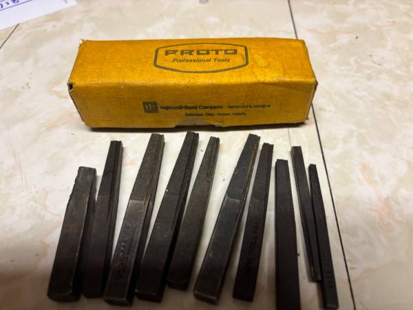 Pronto Professional Tools - 10 Piece Screw Extractor Set 1