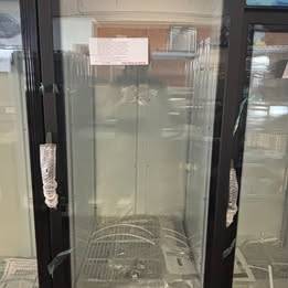 Serv-Ware 23 Cu. Ft. Refrigerated Merchandiser – GR23B-HC 1