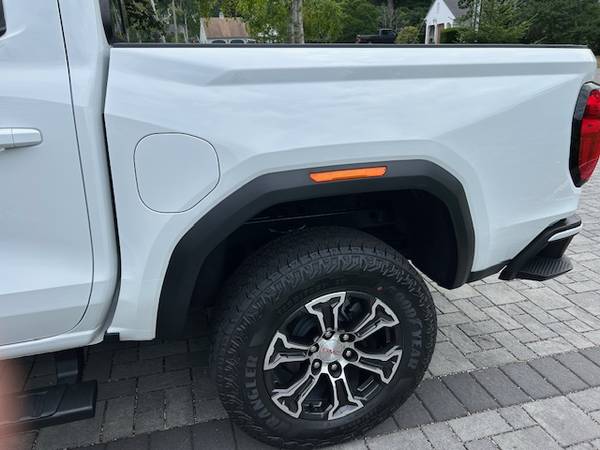 2024 GMC Canyon AT4 - Solo 750 millas - $43,00063618143061891123
