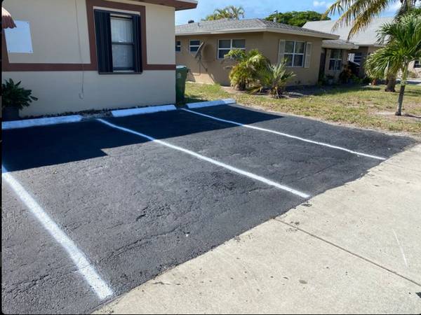 $115 / 200ft2 - Driveway Parking north of Downtown Fort Lauderdale (Fort Lauderdale)64051004121219120