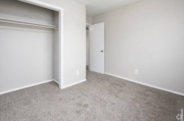 $850 / 2br - the oakley63763870187265120
