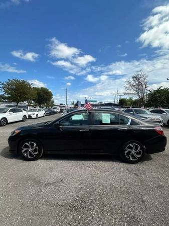2017 Honda Accord LX con solo 67,000 millas, ¡impecable, como nuevo! - $13,200 (Hollywood)63480007565315123