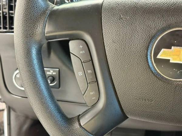 2015 Chevrolet Express - Photo 15