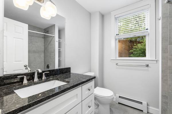 $6,000 / 4br - Inman Square 4 Bed/2 Bath Spacious Apartment | Near Fenway (Inman Square)63699276537347122