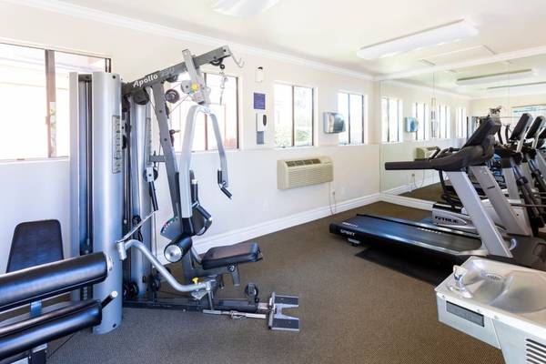 $2,806 / 2br - 940ft2 - Air Conditioning, in Poway CA, 2/BD (13656 Hilleary Pl, Poway, CA)63657243039235123