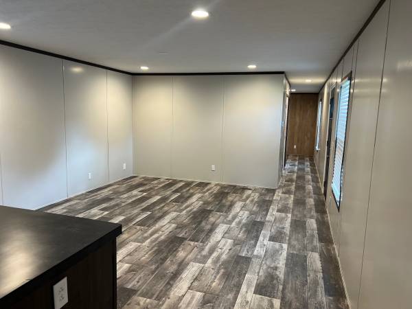 $80,000 / 3br - Clayton 2022 Manufactured Home (Tulsa)63982129129987124