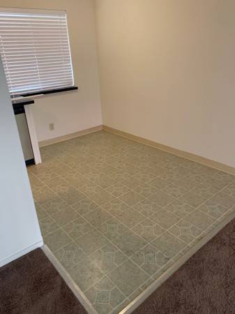 $2,500 / 1br - Large 1BR in Carlmont Village (belmont)64011483695107121