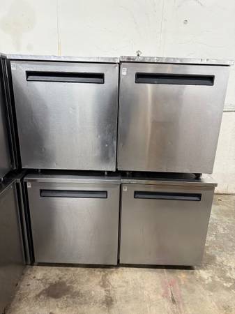 Undercounter refrigerator 1