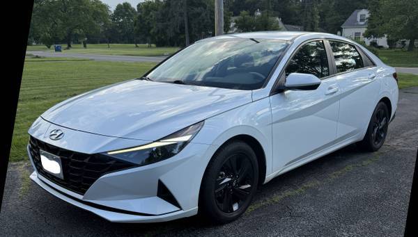 2021 Hyundai Elantra SEL sedán Android CarPlay neumáticos nuevos - $13,300 (Wicker Park)63618690089859120