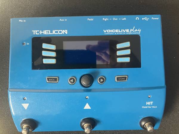 TC-Helicon VoiceLive Play Vocal Effects Pedal 1