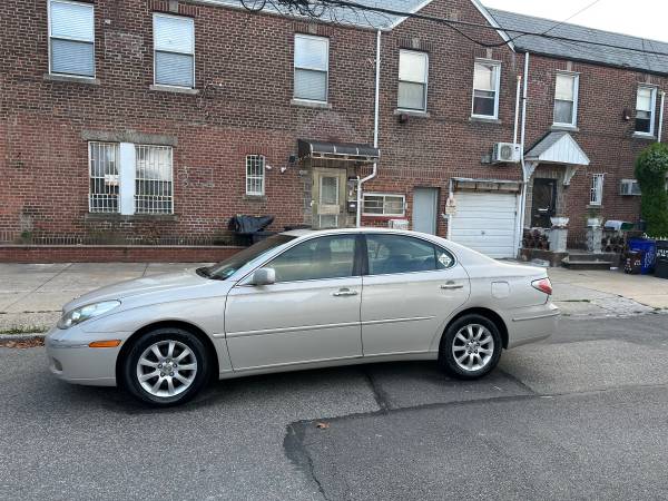 2005 Lexus ES 330 - $2,600 (Brooklyn)63617982006657120