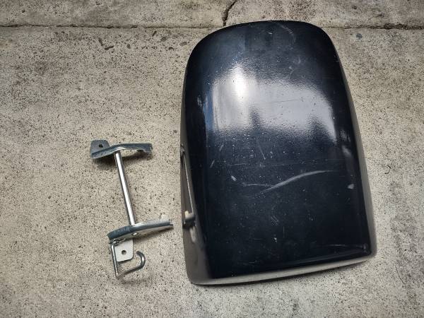 Piezas de Honda CBR 929RR y parabrisas de Yamaha R6 del 2000 - $1 (Hercules, Pinole, San Pablo, El Sob)63471130320515121
