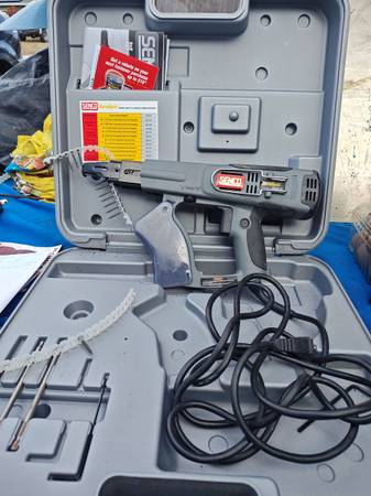 Electric drywall scrow gun in new condition 1