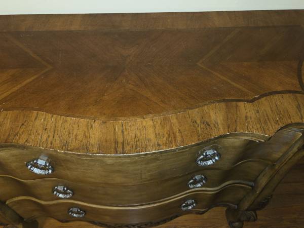 Vintage Mid-Century 3-Drawer Dresser 1