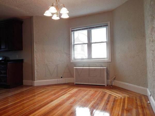 $900 Habitaciones disponibles en Medford cerca de Ball Square, Somerville, Magoun Square (Medford, Universidad de Tufts, Medford Square)63856338246401121