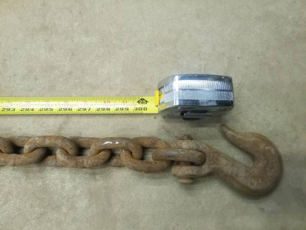 Tow chain 25' 1/2" links one grab hook one slide hook exc condition 1