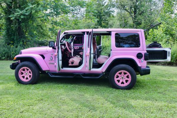 2018 Pink Jeep Wrangler JL - $30,000 (Middletown NY)63436938196355124