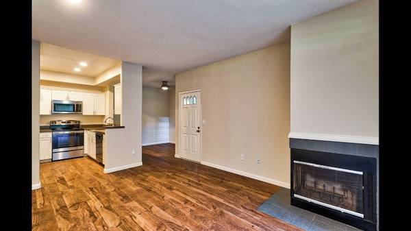 $2,406 / 2br - 1091ft2 - Dos Dormitorios y Dos Baños con Garaje Incluido! $1,000 de descuento en el Segundo Mes (Sacramento / Natomas)64043665366019121