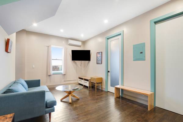 $1,460 / 3br - Avail Immediate -- Duplex apartment needs a roommate! (Bushwick)64033632504450123
