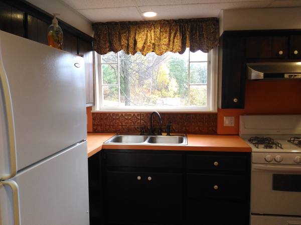 City convenience with a wooded backyard
$1,095
Oneonta City convenience with a wooded backyard
$1,095
Oneonta