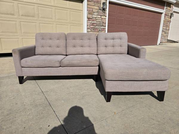 Gray Tuft Sectional Sofa Chaise 1
