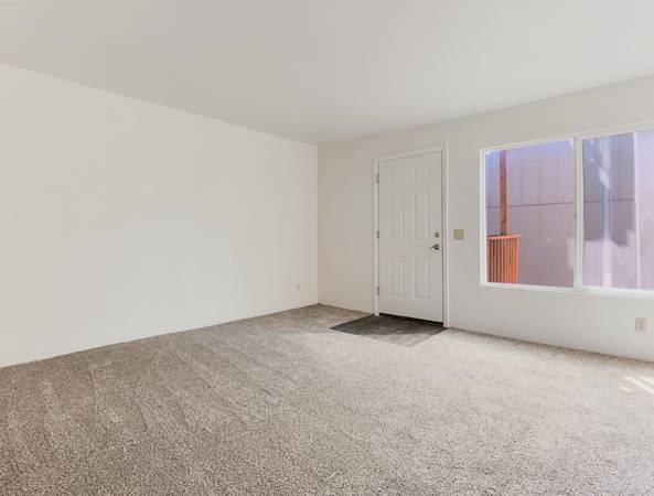 $1,400 / 2br - 2 dormitorios 1 baño - LLAME HOY Y COMIENCE A MUDARSE | Instalaciones de lavandería en el lugar (Portland)63672547299587122
