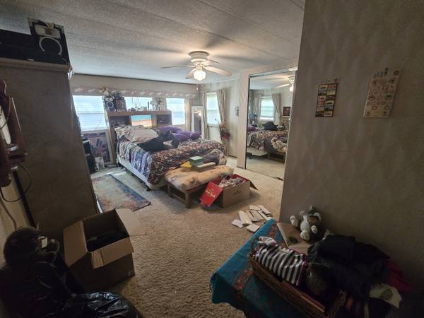 $40,000 / 2br - 924ft2 - .Corner Lot!  3 Season Porch!  Too Many Updates to Count! (Inver Grove Heights)64003961506947124