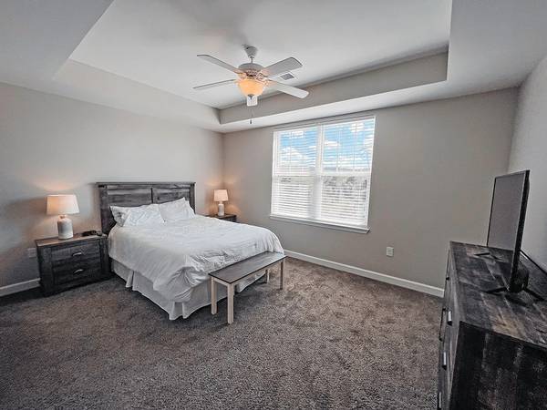 $1,739 / 3br - 1415ft2 - Onsite Masseuse, Plush Carpeting, Resort-Style Swimming Pool (98 Devonshire Dr, Scott Depot, WV)64010834375299121