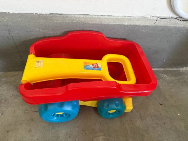 Toy wagon 1