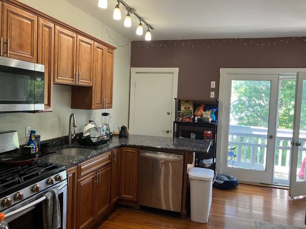 $1,100 / 5br - Room available in a 5 bed, 2 bath apartment near Central Square (Cambridge)63817539847427120