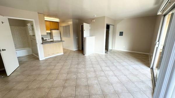 $2,250 ESTUDIO DISPONIBLE EN SOLANA BEACH... A PASOS DE FLETCHER COVE (Solana Beach)63866049429249120