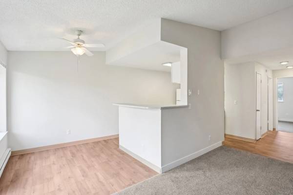 $1,595 / 1br - 680ft2 - Seattle's finest! 1 bed, 1 bath in a can't-miss location. (Seattle - Bryn Mawr-Skyway)63688586405505123