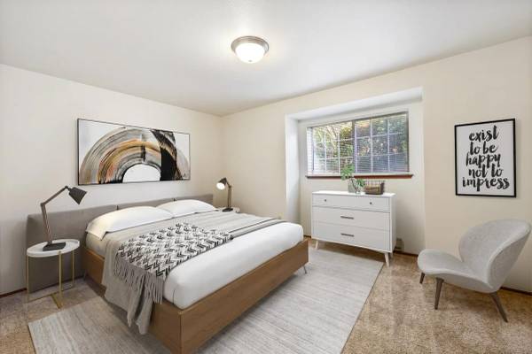 $1,630 / 1br - 740ft2 - Views, Patio, Spacious Floor Plans, Property Manager On Site63688480156545122