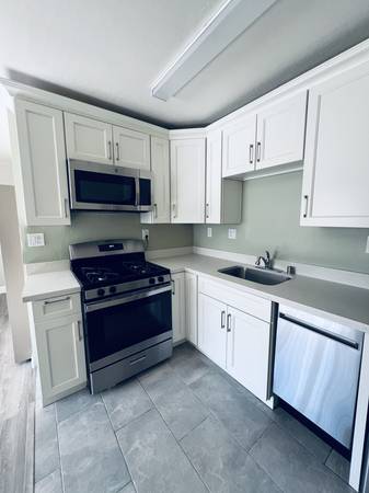 $1,895 / 1br - ******MOVE IN SPECIAL 1/2 OFF FIRST MONTH RENT ***** 9TH AVE #E (alameda)63847326427393120