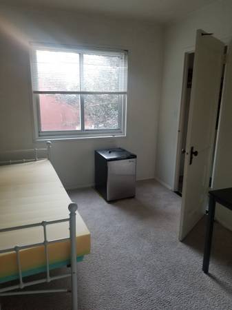 $1,000 / 3br - Snuggly Private Room For Rent (ingleside / SFSU / CCSF)63946804344578122