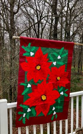 Holiday Poinsettia House Flag 1