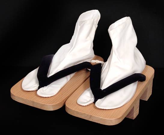 Authentic Japanese Geta Sandals & Tabi Socks - NOS 1