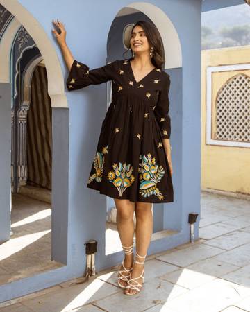 Buy Stylish Dresses for Women Online in India 1