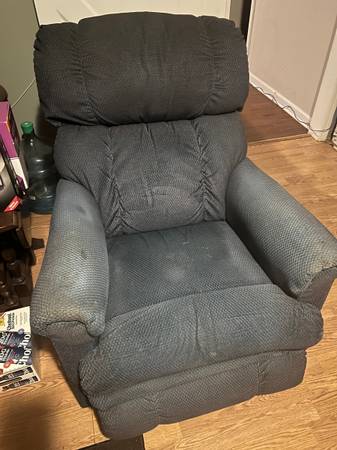 Free Recliner 1
