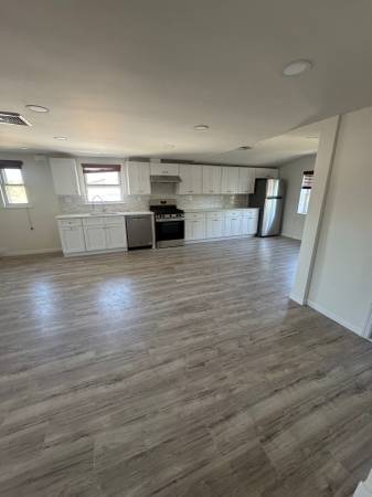 $3,550 / 3br - Apartment (whitestone)64033457119491120