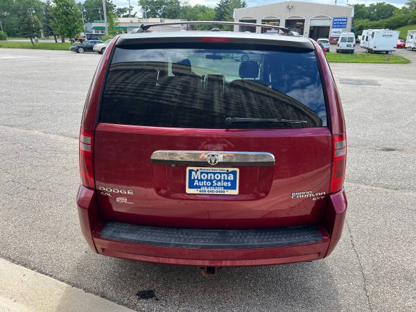 2010 Dodge Grand Caravan - ¡2 dueños! ¡Informe CARFAX limpio! ¡4.0L! - $4,999 (Monona)63613834105859123