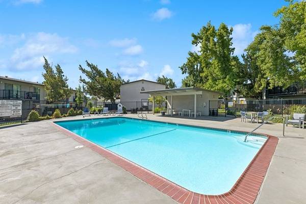 $2,055 / 2hab - 885ft2 - 🧺 Incluye L/A – ¡Acogedor y conveniente! (fairfield / vacaville)63845957815681122