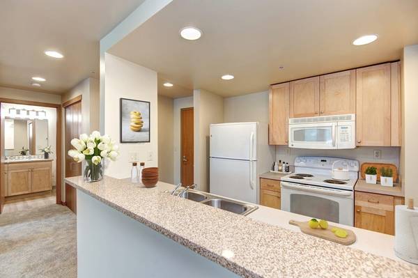 $3,250 / 2br - 1151ft2 - Washer/Dryer, Low VOC paint and carpet., 2 Bed (8623 Palatine Avenue North, Seattle, WA)63891324800642122