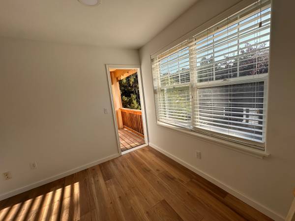 2 MODERN HUGE BEDROOMS+SHARED BATHROOM WALK-IN CLOSET-CLOSE TO BUSES 1