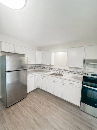 $1,200 / 2br - 720ft2 - Pet Friendly 2 Bed 1 Bath Apartment with A/C in West Salem (Salem)63660412506115123