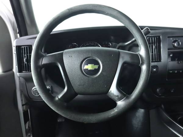 2013 Chevrolet Express - Photo 10