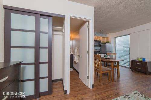 $1,535 / 320ft2 - Limited Semi-covered parking, Pet Friendly, Balcony (Makiki)63939393973122121