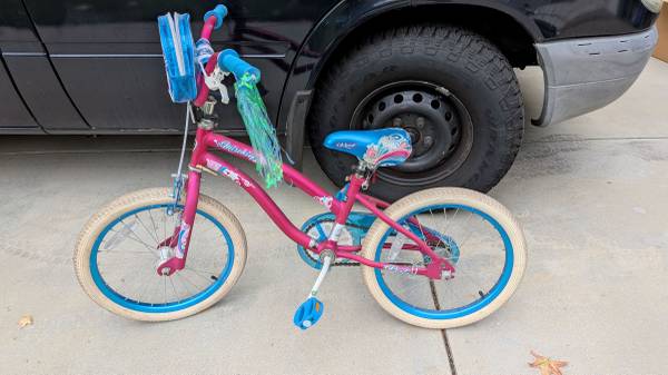Girls bike 1