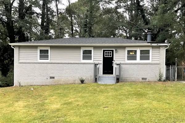 Private Bedroom Queen Suite - all utilities included 1